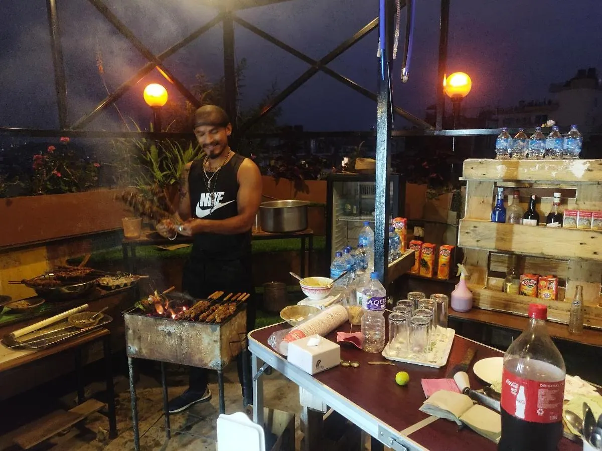 Yog Hostel- Rooftop Yoga & Backpacker Social Stay In Thamel, Kathamndu Katmandú